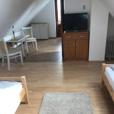 Siposreti Apartmanhaz شقة
