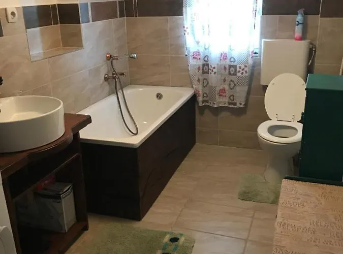 Siposreti Apartmanhaz Διαμέρισμα *